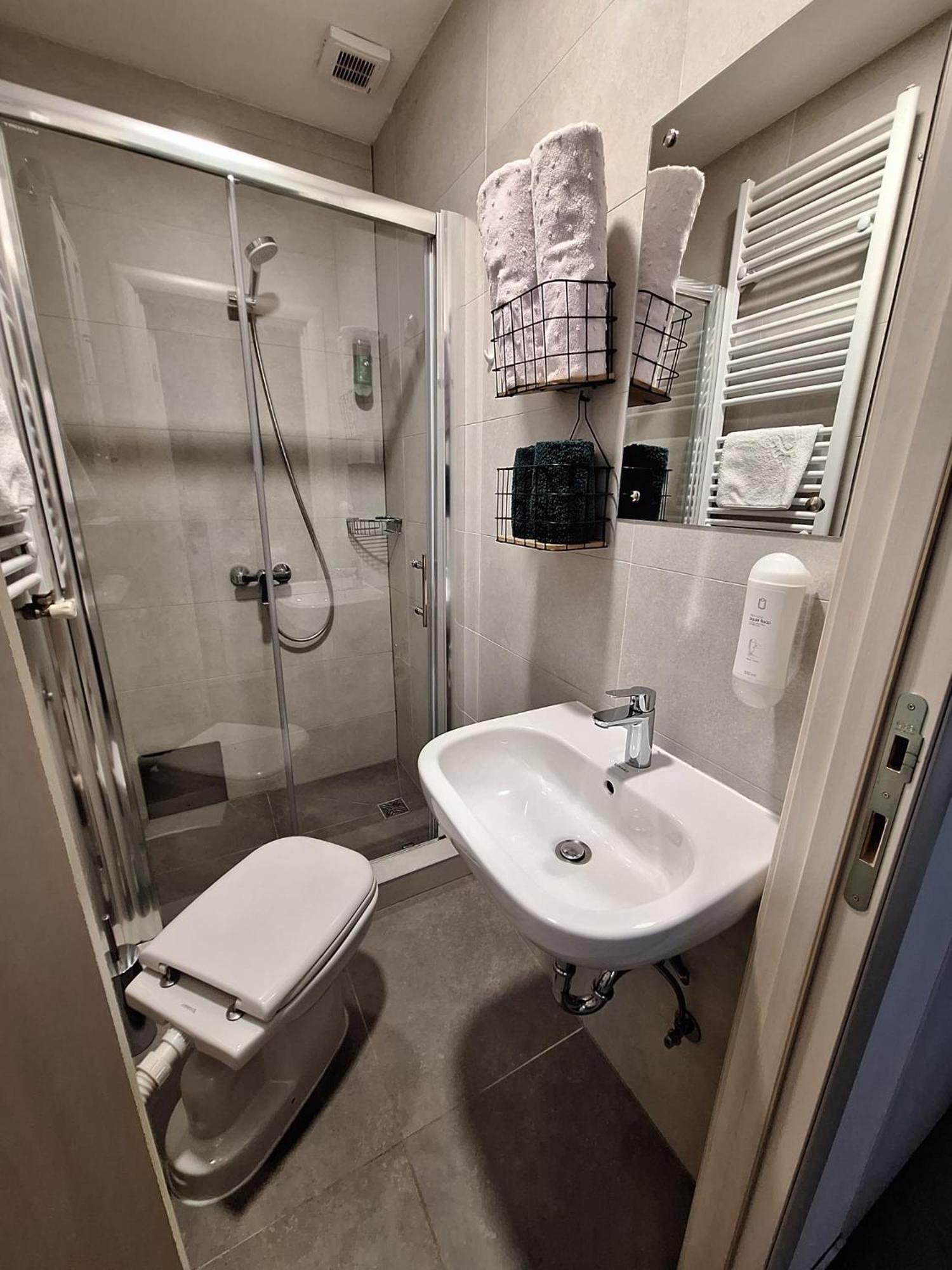 Studio Apartmani Louis I Lola Zagreb Buitenkant foto