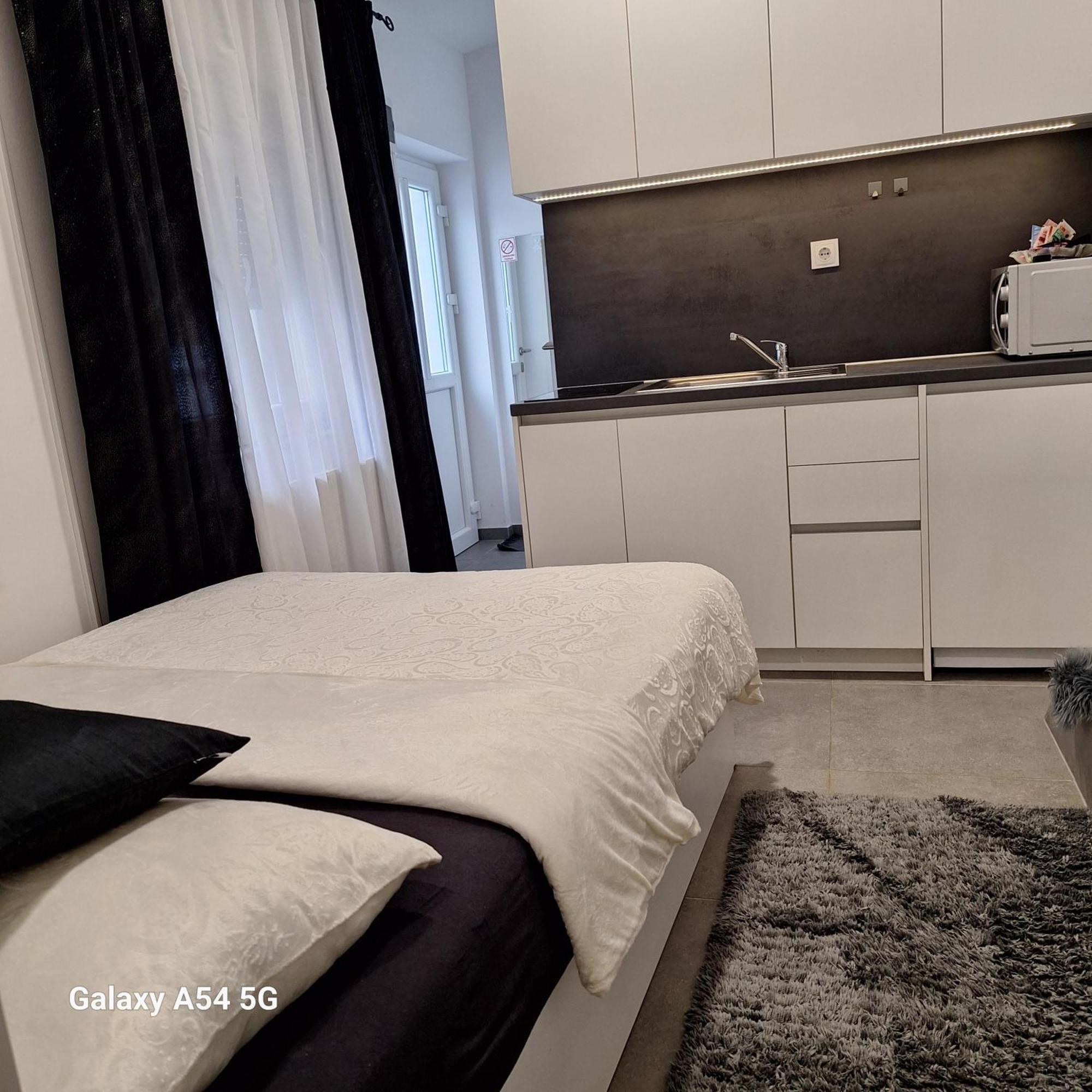 Studio Apartmani Louis I Lola Zagreb Buitenkant foto