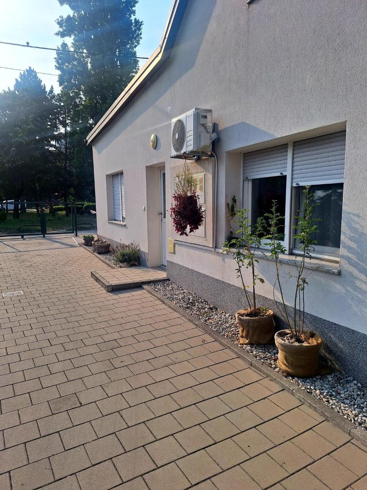 Studio Apartmani Louis I Lola Zagreb Buitenkant foto